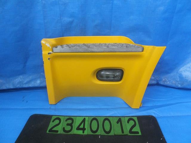 【中古】中古部品 UD日産大型車 GK4XAB 左ｻｲﾄﾞｽﾃｯﾌﾟ 【3310040100-000234001213800】