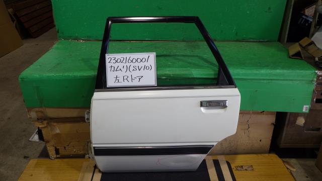 【中古】中古部品 カムリ SV10 左リアドア 【3330340100-230216000113400】