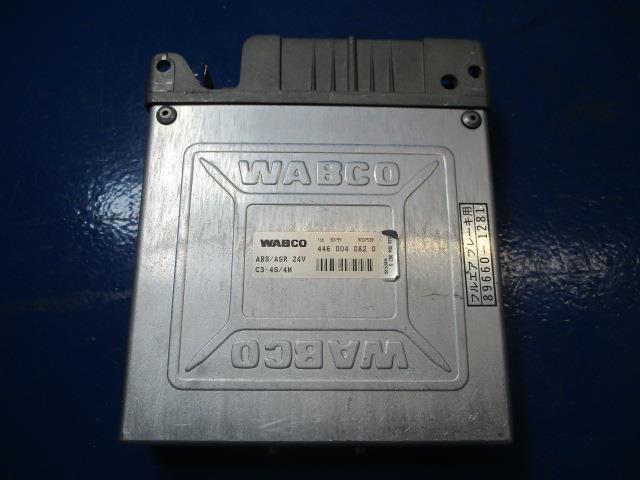 【中古】中古部品 日野トラクター SH4FDCA ABSｺﾝﾋﾟｭｰﾀｰ 【3310270100-000013557563400】