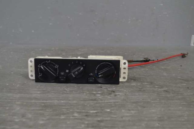 【中古】中古部品 パジェロミニ H58A A/Cｽｲｯﾁﾊﾟﾈﾙ 【3310580000-230425000660900】 9,447円