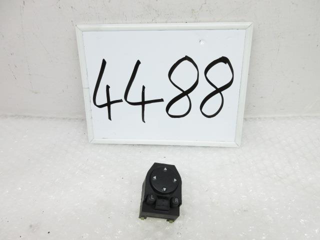 【中古】中古部品 アウディ カブリオレ 8GNGK ﾄﾞｱﾐﾗｰｽｲｯﾁ 【3500170000-230425502461850】