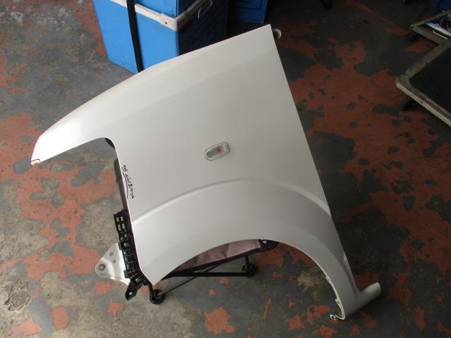 【中古】中古部品 Ｎ－ＢＯＸ JF1 左ﾌﾛﾝﾄﾌｪﾝﾀﾞｰ 【3310190100-000233004710700】