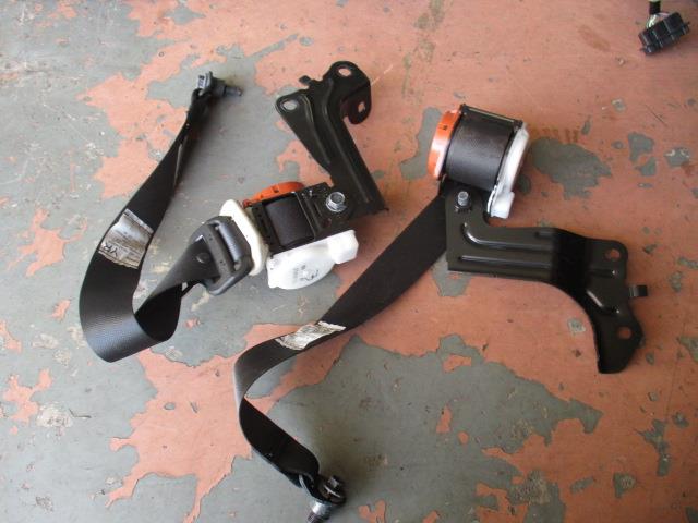 【中古】中古部品 エルグランド PE52 ｼｰﾄﾍﾞﾙﾄ 【3310190100-001711222977150】