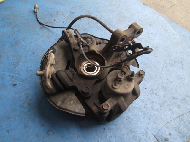 【中古】中古部品 プレミオ NZT240 左ﾌﾛﾝﾄﾅｯｸﾙﾊﾌﾞ 【3310190100-001127666544340】
