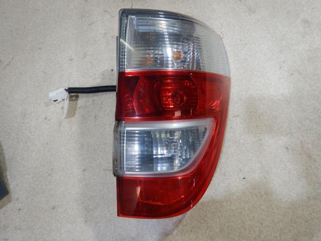 【中古】中古部品 ゼスト JE1 右ﾃｰﾙﾗﾝﾌﾟ 【3330810100-230427000115500】