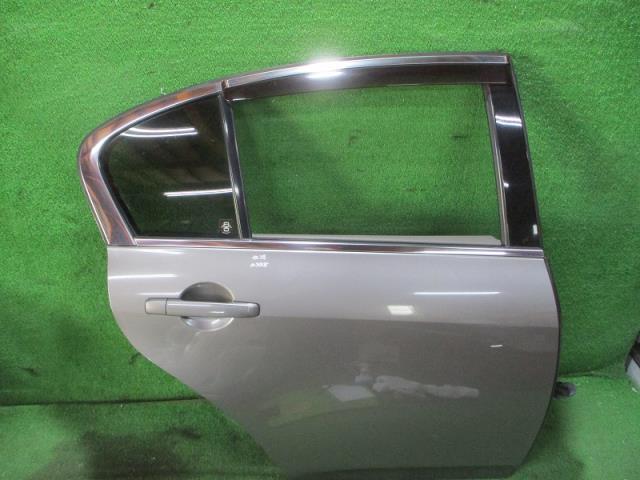 【中古】中古部品 スカイライン V36 右ﾘｱﾄﾞｱ 【3500080000-230107000713300】