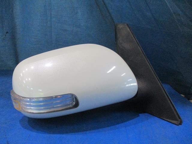 【中古】中古部品 カローラルミオン NZE151N 右ｻｲﾄﾞﾐﾗｰ 【3310160100-000004259113500】
