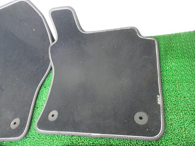 【中古】中古部品 VW ゴルフ ﾌﾛｱﾏｯﾄ 【3310190100-000233003877450】 6,270円
