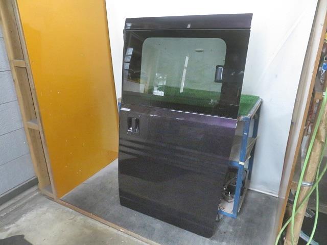 【中古】中古部品 Ｎ－ＶＡＮ JJ2 左ﾘｱﾄﾞｱ 【3330380100-000035013613400】