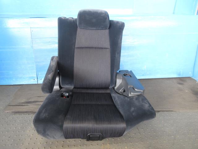 【中古】中古部品 ヴェルファイア ANH20W ﾘｱｼｰﾄ 【3310550000-000224009570801】 10,032円