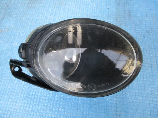 【中古】中古部品 VW パサート 3CAXX 左フォグランプ 【3310190100-001486458910950】|e-cleマート