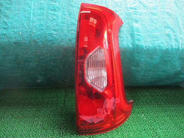 【中古】中古部品 フィアット パンダ 13909 右ﾃｰﾙﾗﾝﾌﾟ 【3500080000-230130000815500】