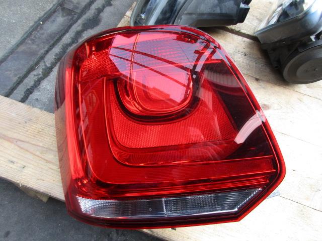 【中古】中古部品 VW ポロ 6RCBZ 左ﾃｰﾙﾗﾝﾌﾟ 【3310190100-001245382315600】
