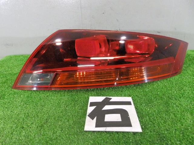 【中古】中古部品 アウディ TT 8JBWA 右ﾃｰﾙﾗﾝﾌﾟ 【3260250000-000023037515500】