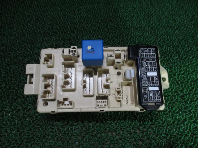 【中古】中古部品 ミニキャブ U61V ﾋｭｰｽﾞﾎﾞｯｸｽ 【3330660100-000023313267800】 9,323円