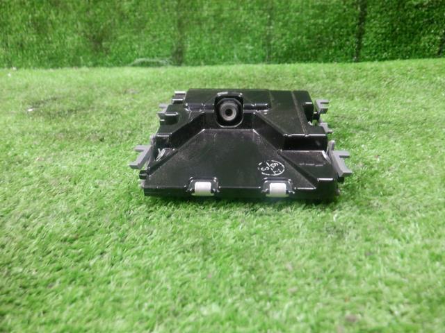 【中古】中古部品 プリウス ZVW55 ｶﾒﾗ 【3330420100-230522000115850】