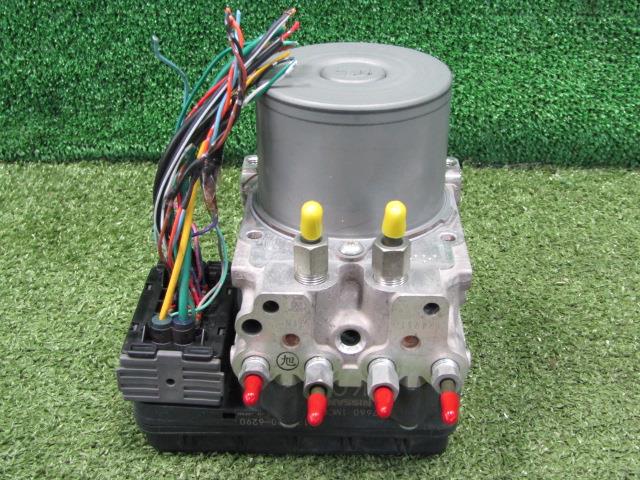 【中古】中古部品 フーガ KY51 ABSｱｸﾁｭｴｰﾀｰ 【3330200100-220617000042500】｜e-cleマート