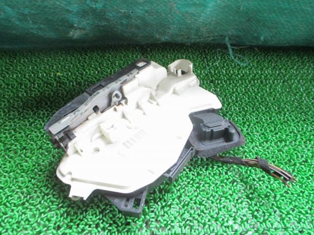 【中古】中古部品 VW ポロ 6RCBZ 右ﾌﾛﾝﾄﾄﾞｱﾛｯｸｿﾚﾉｲﾄﾞ 【3500080000-230114000564550】 9,317円