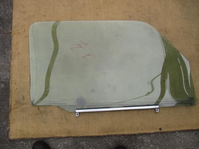 【中古】中古部品 ジムニー JB23W 左ﾌﾛﾝﾄﾄﾞｱｶﾞﾗｽ 【3310190100-001517126813230】
