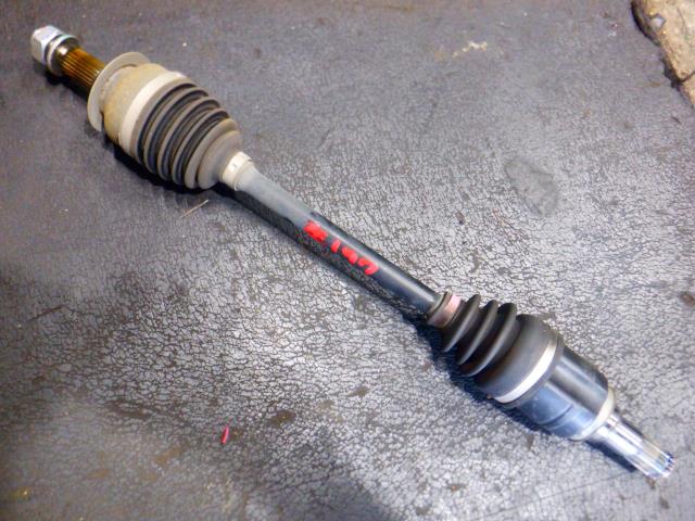 【中古】中古部品 ワゴンＲ MH44S 左ﾌﾛﾝﾄﾄﾞﾗｲﾌﾞｼｬﾌﾄ 【3340140100-000023324742200】