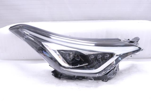 【中古】中古部品 Ｃ&minus;ＨＲ ZYX11 右ﾍｯﾄﾞﾗﾝﾌﾟ 【3260520000-230602500210800】｜e-cleマート