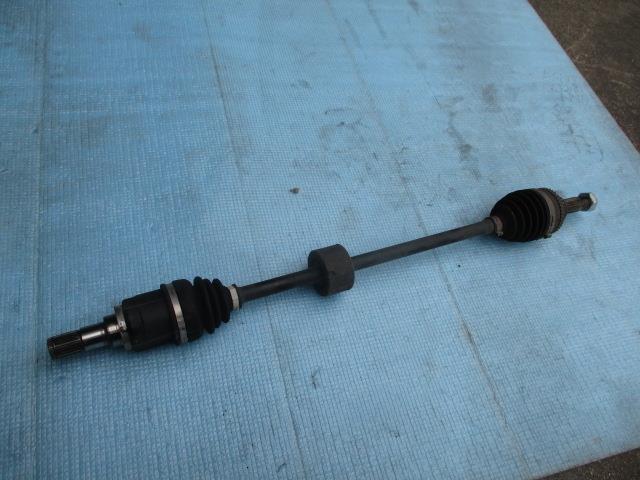 【中古】中古部品 ＭＲワゴン MF33S 右ﾌﾛﾝﾄﾄﾞﾗｲﾌﾞｼｬﾌﾄ 【3310190100-001487837242100】