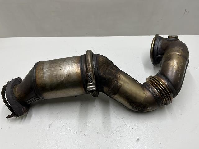 【中古】中古部品 BMW 7シリーズ KA30 触媒 【3310070100-000213006422401】｜e-cleマート