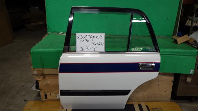 【中古】中古部品 コンフォート YXS11 左ﾘｱﾄﾞｱ 【3330340100-230317000213400】
