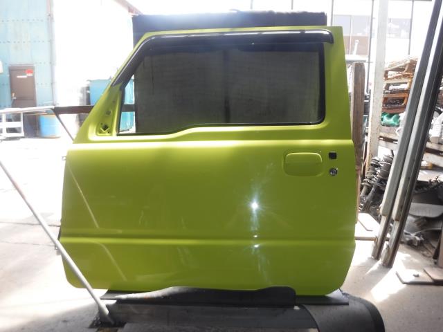 【中古】中古部品 ジムニー JB64W 左ﾌﾛﾝﾄﾄﾞｱ 【3330450100-230605000213200】｜e-cleマート
