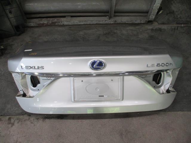 【中古】中古部品 レクサス LS ﾄﾗﾝｸﾘｯﾄﾞ 【3310160100-000004271515300】