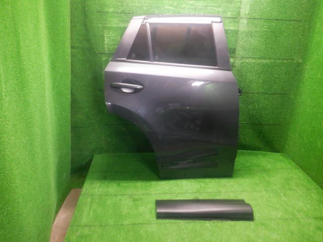 【中古】中古部品 ＣＸ－５ KE2AW 右ﾘｱﾄﾞｱ 【3330420100-230603000213300】