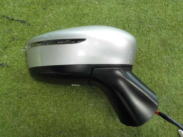 【中古】中古部品 ノート E12 右ｻｲﾄﾞﾐﾗｰ 【3260200000-230601000513500】