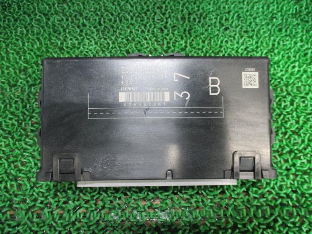 【中古】中古部品 プレオプラス LA300F ｴﾝｼﾞﾝｺﾝﾋﾟｭｰﾀｰ 【3330660100-000023313663100】