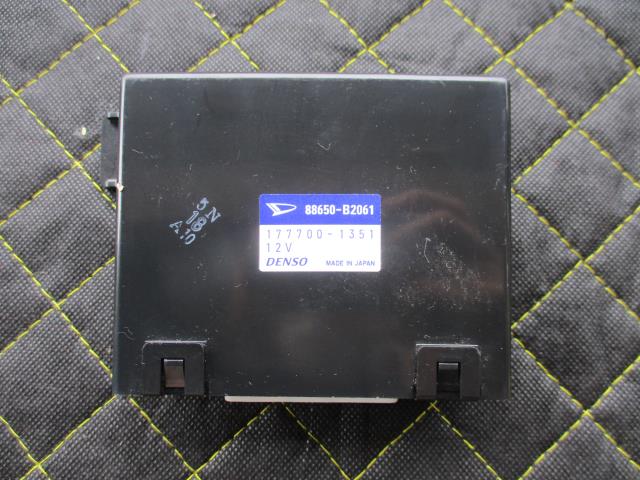 【中古】中古部品 ミラココア L675S A/Cｺﾝﾋﾟｭｰﾀｰ 【3330660100-000213032563900】