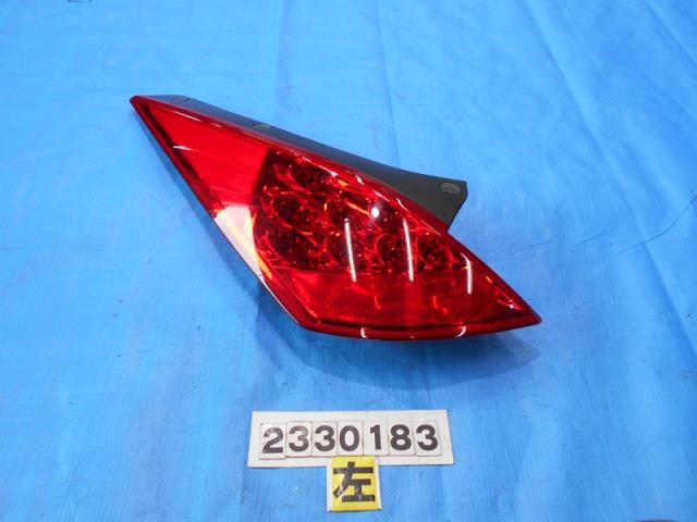 【中古】中古部品 フェアレディZ Z33 左ﾃｰﾙﾗﾝﾌﾟ 【3310040100-000233018315600】