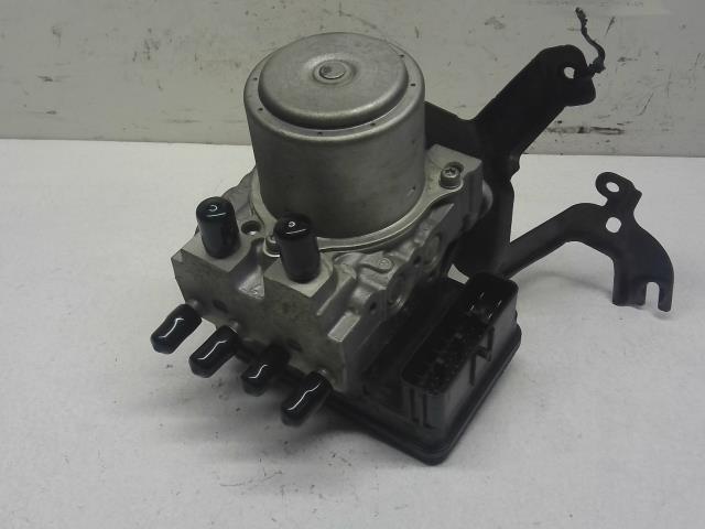 【中古】中古部品 シビック FD3 ABSｱｸﾁｭｴｰﾀｰ 【3310160100-000004180342500】