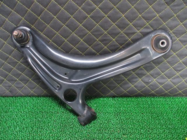 【中古】中古部品 エブリィ DA17V 右ﾌﾛﾝﾄﾛｱｱｰﾑ 【3330660100-000023312251720】