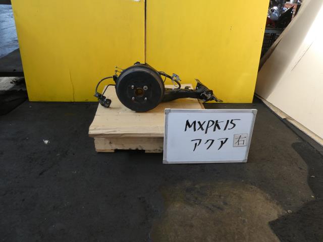 【中古】中古部品 アクア MXPK15 右ﾘｱﾅｯｸﾙﾊﾌﾞ 【3331010600-230615000544410】