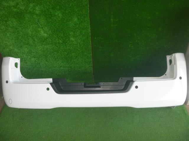 【中古】中古部品 NV350キャラバン VN6E26 リアバンパー 【3330370100-000233015915100】|e-cleマート