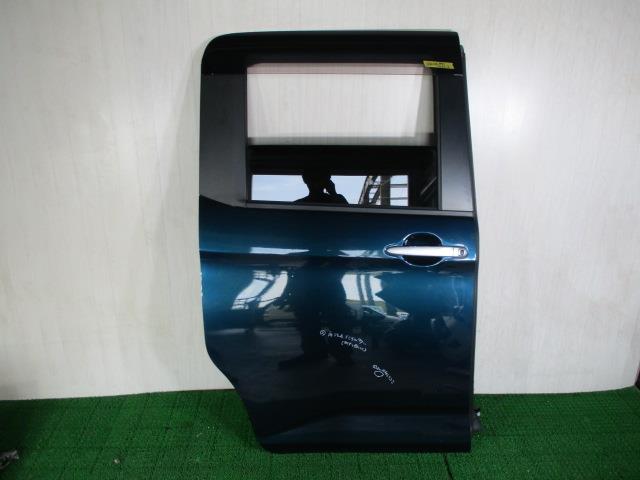 【中古】中古部品 ルーミー M900A 右ﾘｱﾄﾞｱ 【3310190100-000233010013300】