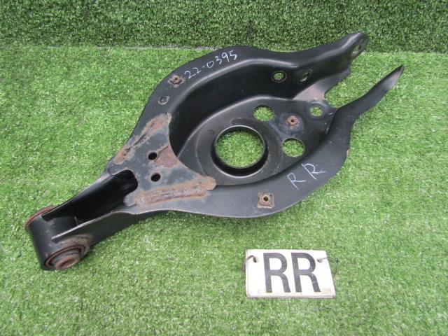 【中古】中古部品 レクサス IS AVE30 右ﾘｱﾛｱｱｰﾑ 【3330200100-220395000051820】
