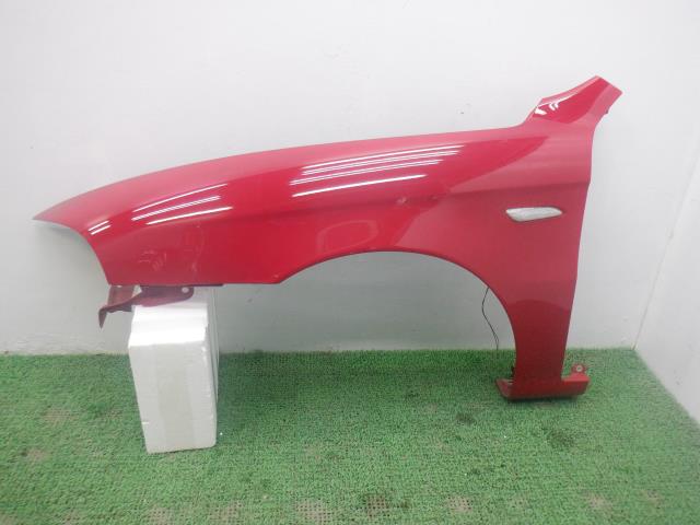 【中古】中古部品 アルファ 147 937BXB 左ﾌﾛﾝﾄﾌｪﾝﾀﾞｰ 【3310250100-000233008610700】