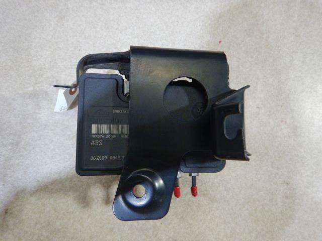 【中古】中古部品 スイフト ZC31S ABSｱｸﾁｭｴｰﾀｰ 【3330810100-230705000242500】
