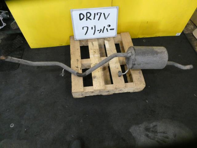 【中古】中古部品 NV100クリッパー DR17V ﾘｱﾏﾌﾗｰ 【3331010600-230630000122500】 7,550円