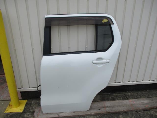 【中古】中古部品 ワゴンＲ MH34S 左ﾘｱﾄﾞｱ 【3310190100-000233015413400】