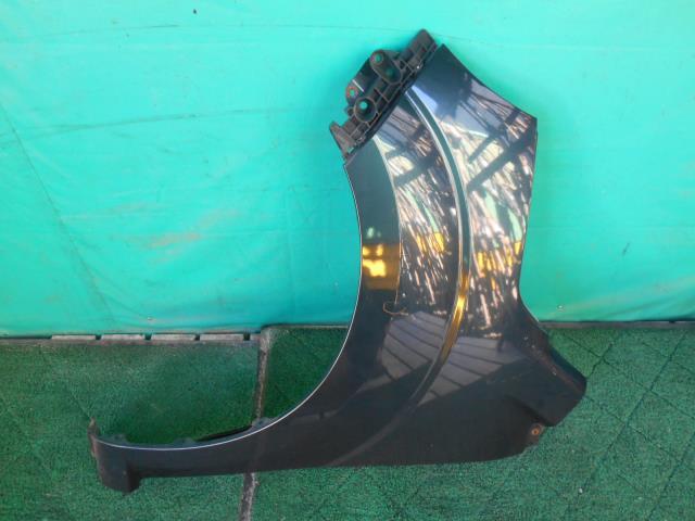【中古】中古部品 モコ MG33S 左ﾌﾛﾝﾄﾌｪﾝﾀﾞｰ 【3310080100-230605000110700】