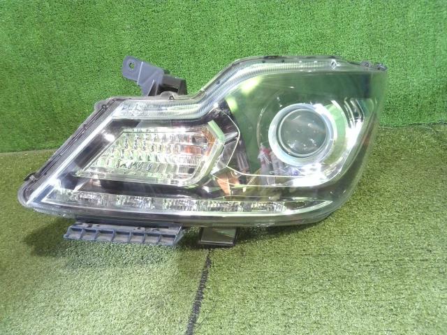 【中古】中古部品 ソリオ MA15S 左ﾍｯﾄﾞﾗﾝﾌﾟ 【3260070000-230710000210900】 18,533円