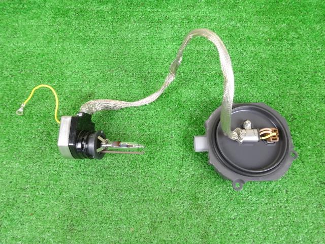【中古】中古部品 スカイライン V35 ﾗｲﾄｺﾝﾄﾛｰﾙﾕﾆｯﾄ 【3330640100-001425496510810】