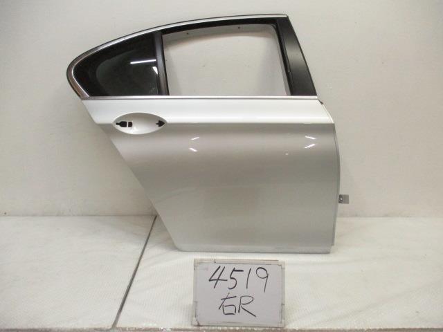 【中古】中古部品 BMW 5シリーズ FR30 右ﾘｱﾄﾞｱ 【3500170000-230717500713300】