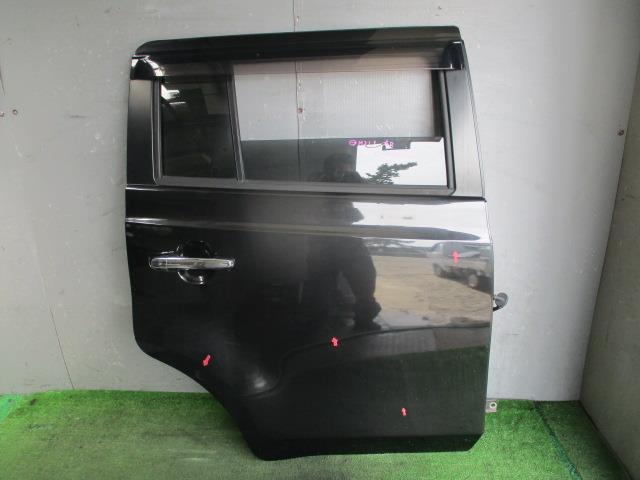 【中古】中古部品 ｂＢ QNC21 右ﾘｱﾄﾞｱ 【3330560100-221221000213300】